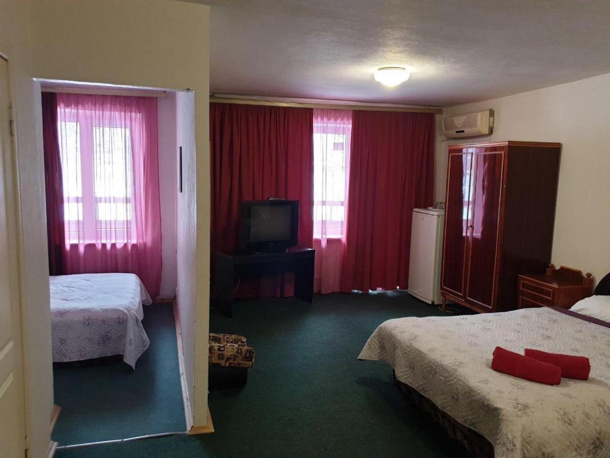 Mini Hotel Vesna Dnipro Eksteriør billede